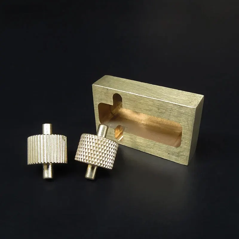 Description Picture 4 of item1 Set Pure Copper Leathercraft Carving Tools Leather Craft Edge Dye Oil Sew DIY Hand Sewing Sets Leather Making Tool 2 Rollers