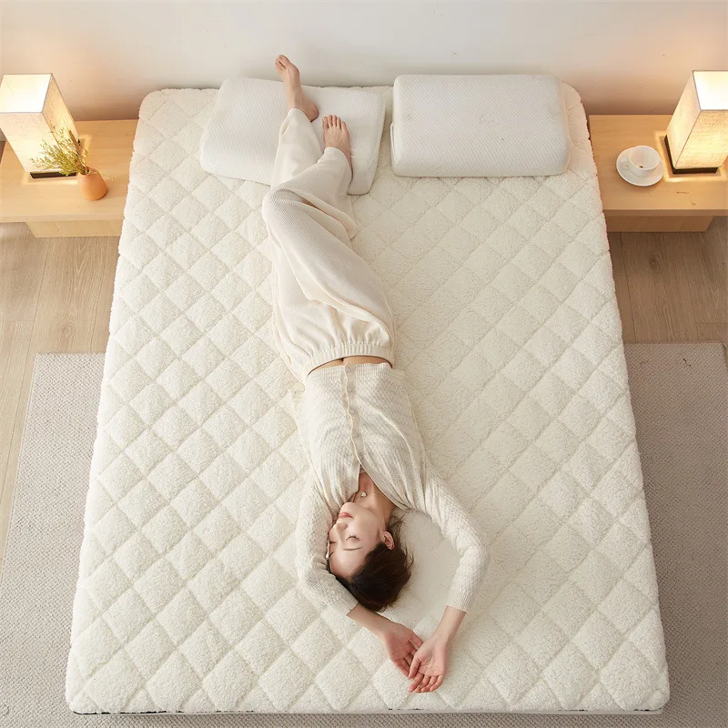 Household Mattress Portable Single Thick Folding Insulation Dormitory Tatami Milk Velvet