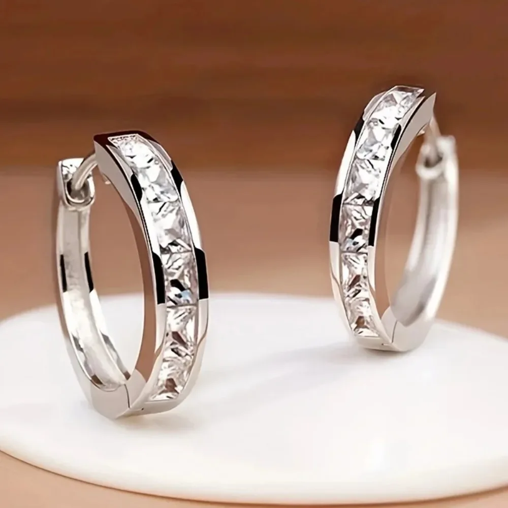 Huitan Classic Design Women Hoop Earrings Princess Square Cz Simple Elegant Female Accessories Versatile Jewelry