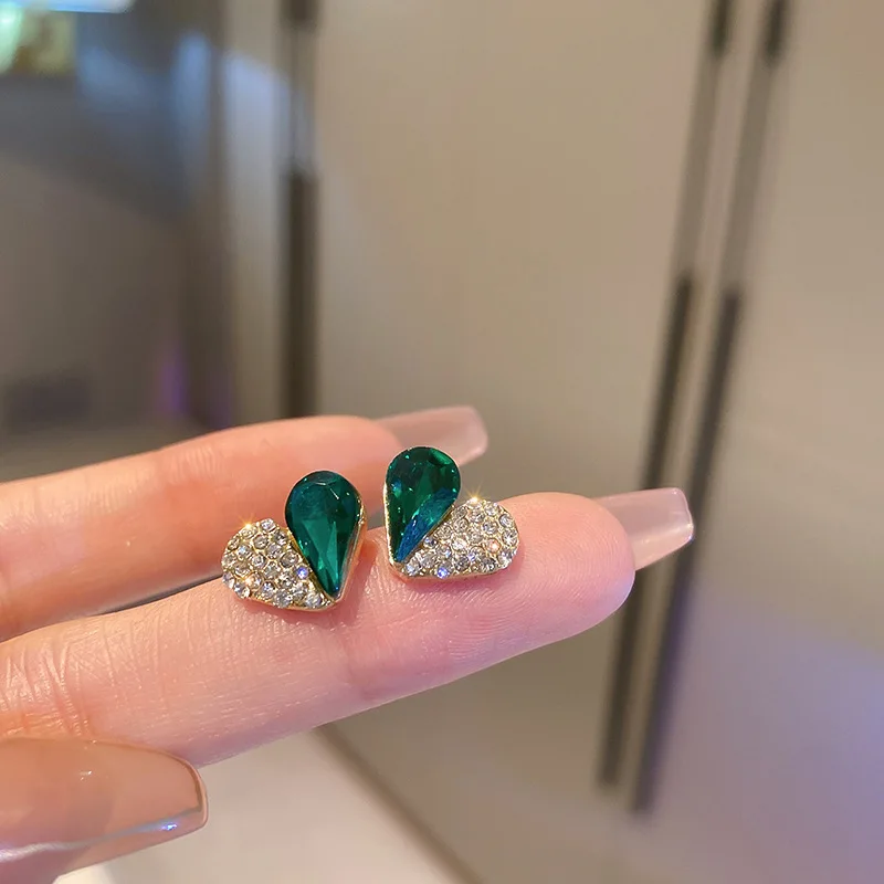 Stud Earrings Fashion Personalized Crystal Studded Heart for Women Charm Sparkle Luxury Designer Jewelry