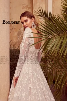 فستان زفاف كلاسيكي من BONJOURY للعروس بياقة مربعة على شكل حرف a وزر مزين بقطار ملكي فيستدوس نوفيس بودا مخصص 4