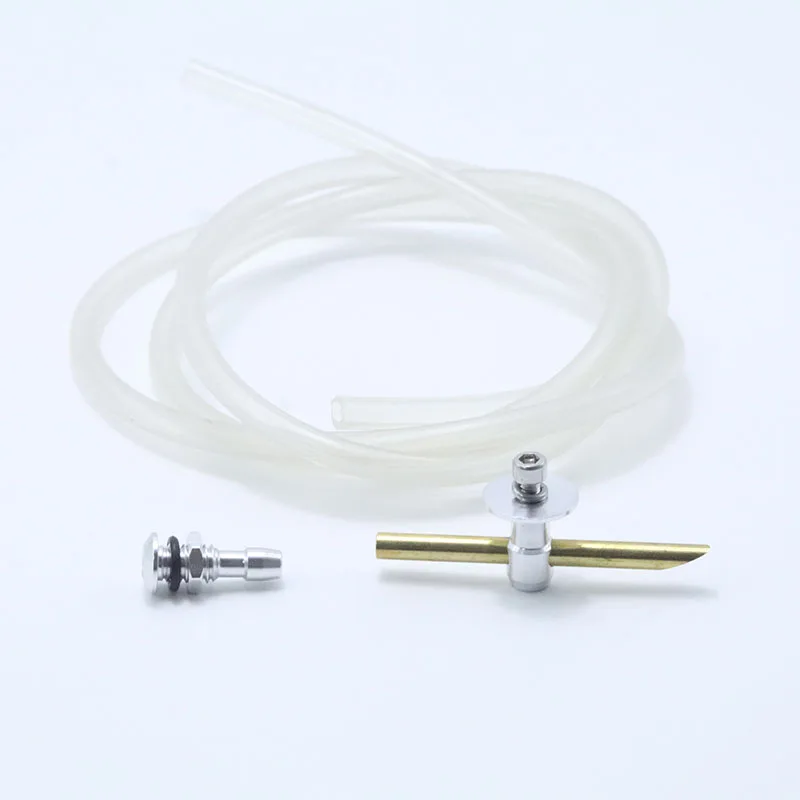 Raccordements du kit de refroidissement par eau pour moteur et ESC de bateau RC, montrant les entrées et sorties