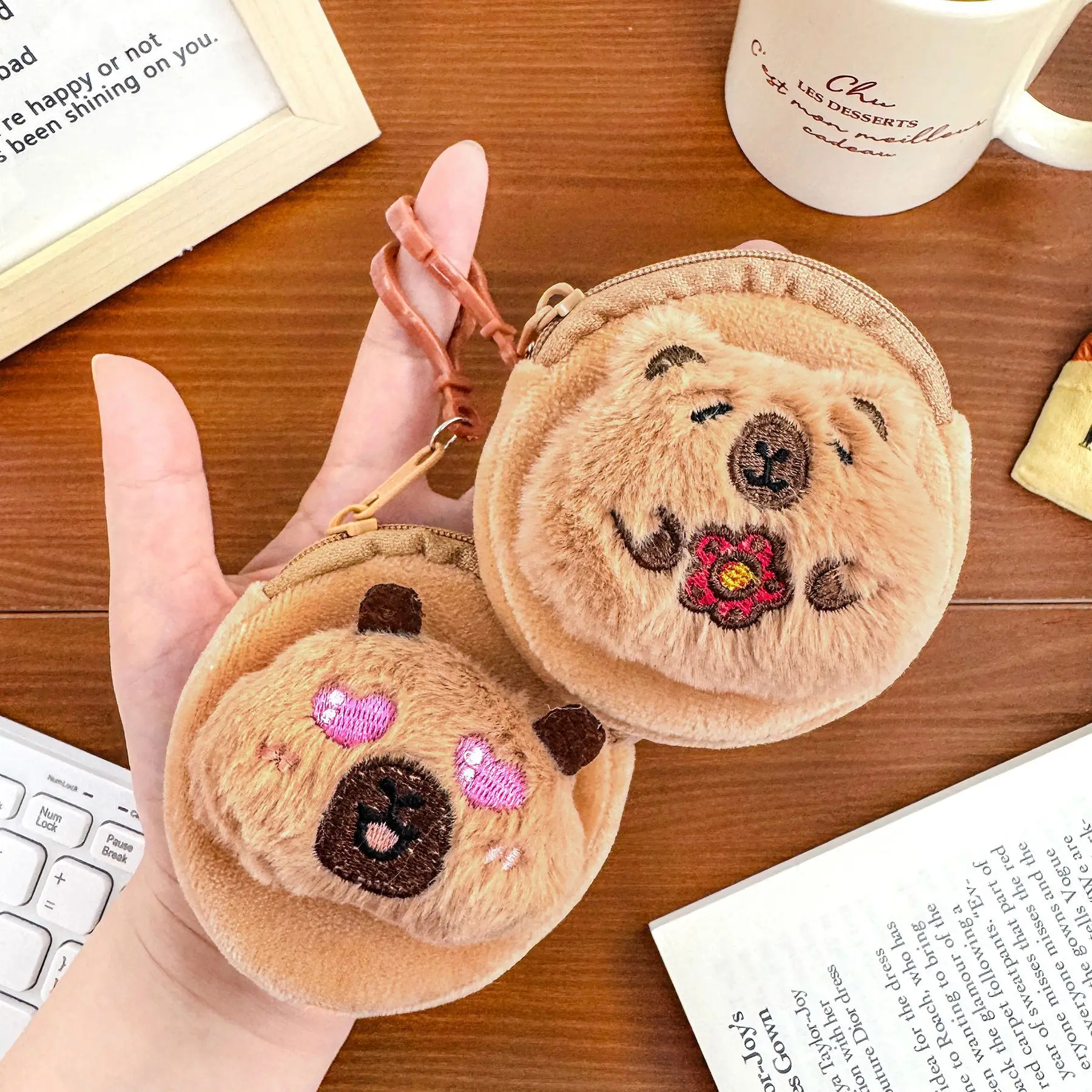 1Pcs Creative Capybara Kawaii Anime Plush Coin Purse Lovely Cartoon Round Bags Pendant Funny Mini Fashion Headphone Storage Bag