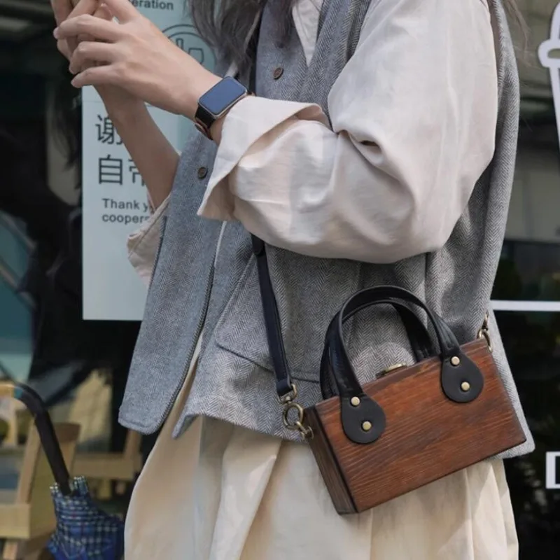 

Handmade Wood Handbag Women Genuine Leather Shoulder Strap Vintage Rivets Should Bags Brown Wooden Casual Cross-body Purse
