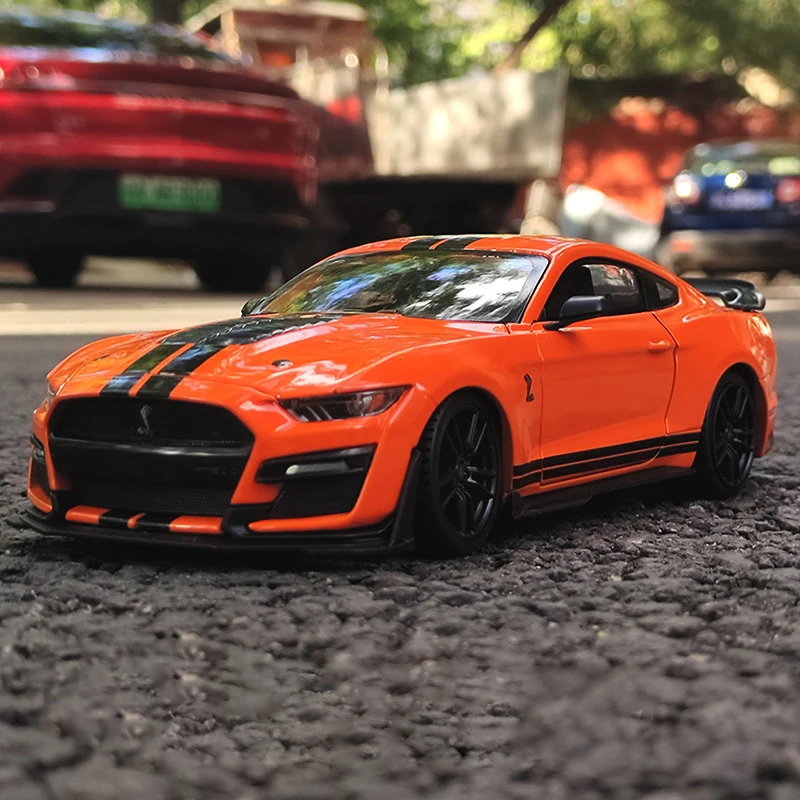 Игрушечный автомобиль Maisto 1:24 Ford Mustang Shelby GT500 Литые и игрушечные автомобили модель