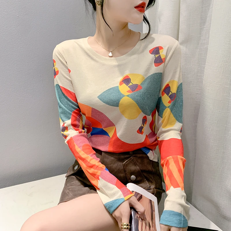 

Женская футболка с длинным рукавом, круглым вырезом и принтом позиционирования