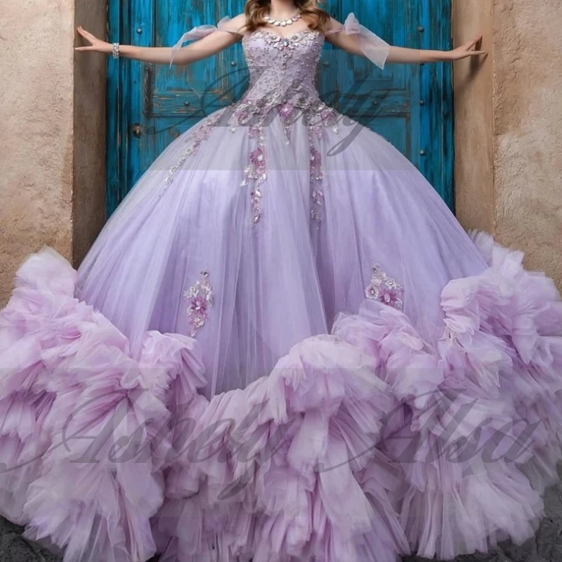 Charming Lilac Princess 15th Girl Quinceanera Dresses Beads Applique Lace Up Ruffle Edge Ball Gown Prom Birthday Party Dress 15