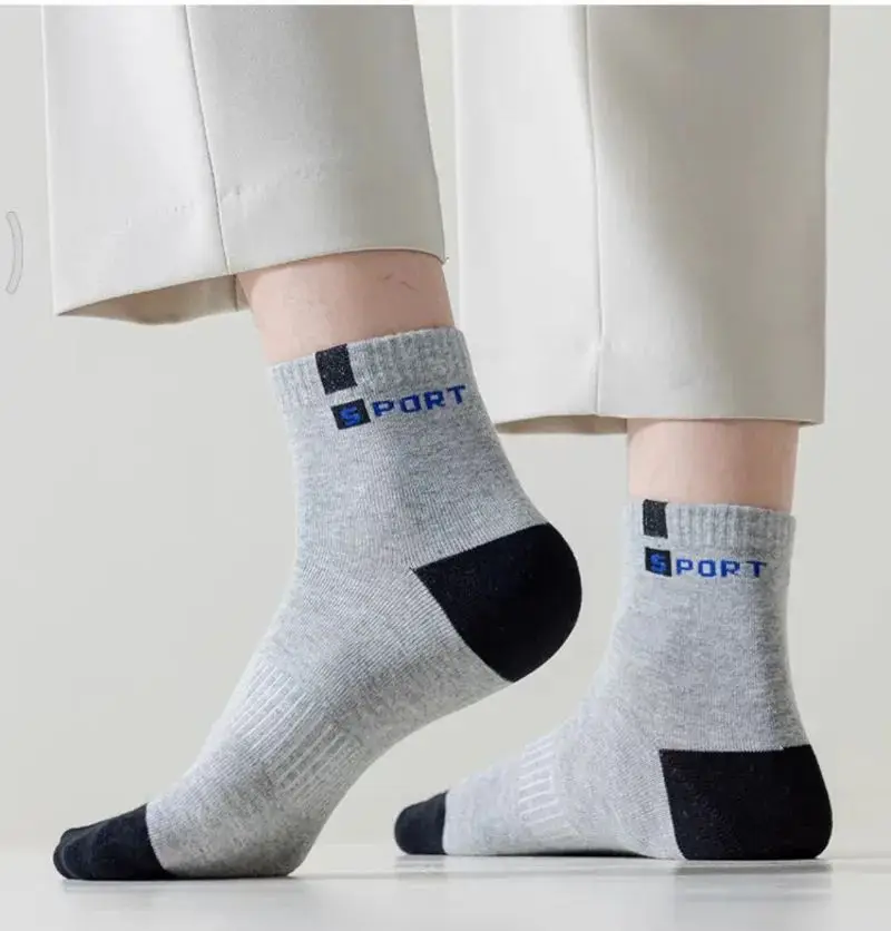 Cotton Sock 5 Pairs for Men Sport Breathable Soft Letter Fashion Sneakers High Elastic Middle Tube Stocking Towel Sox Summer
