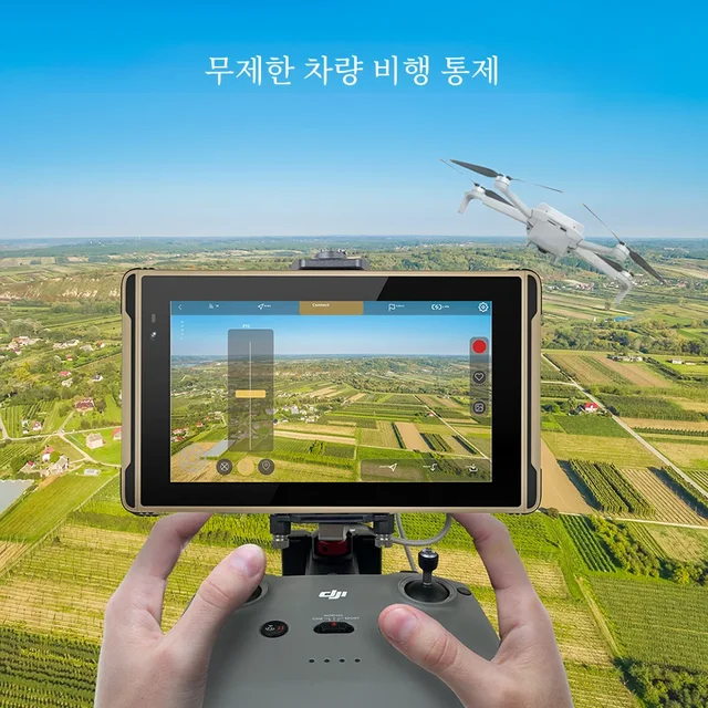 Experience extreme outdoor adventures with the Hugerock X7 tablet.
