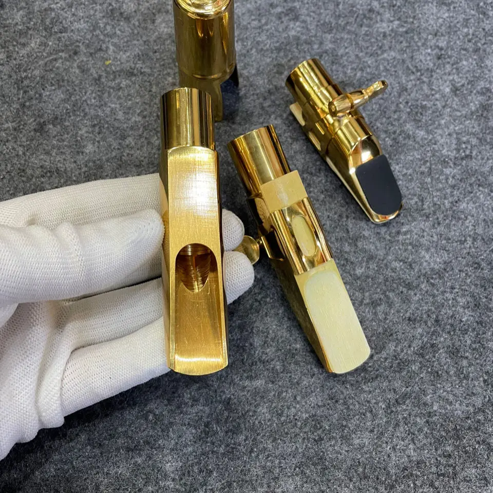 

Brass gold-plated saxophone mouthpiece tenor/soprano/alto saxophone bullet-shaped mouthpiece musical instrument accessories