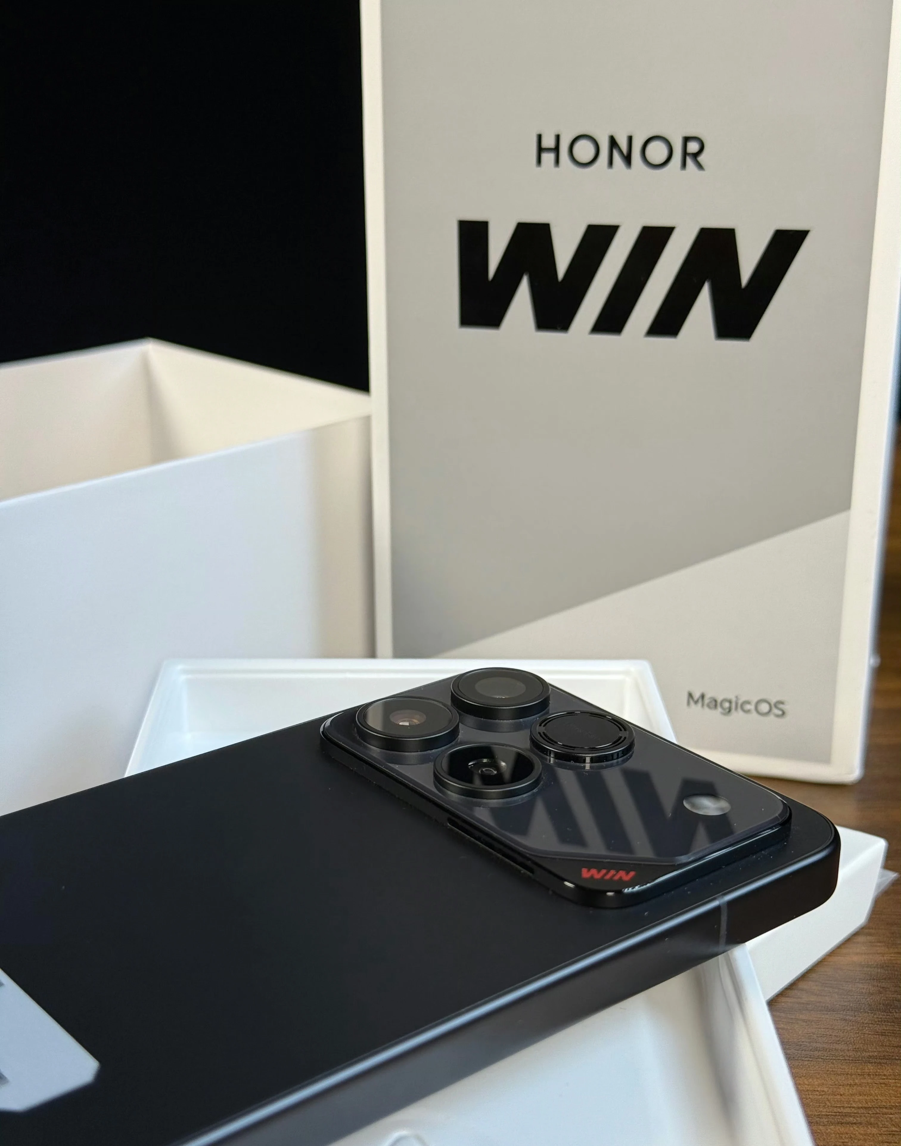 China Version Original Honor WIN 6.83inch OLED 185Hz Snapdragon8 Elite Gen5 50MP 10000Mah 100W Super Charger NFC OTA Google Play