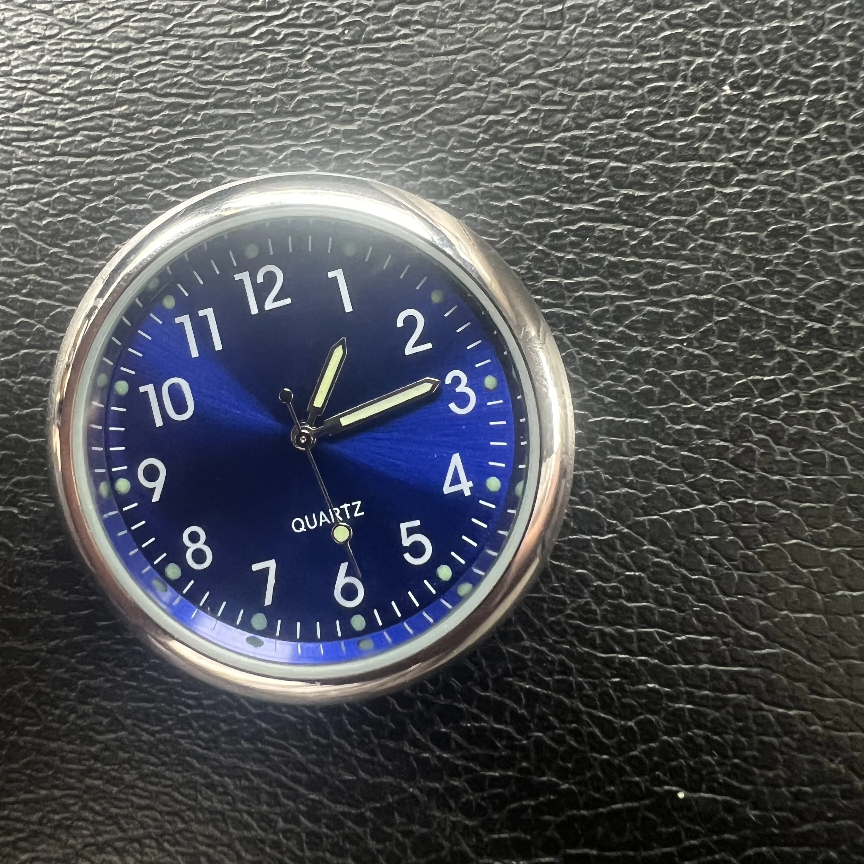 Mini car clock car interior watch mechanic quartz clock dashboard decoration