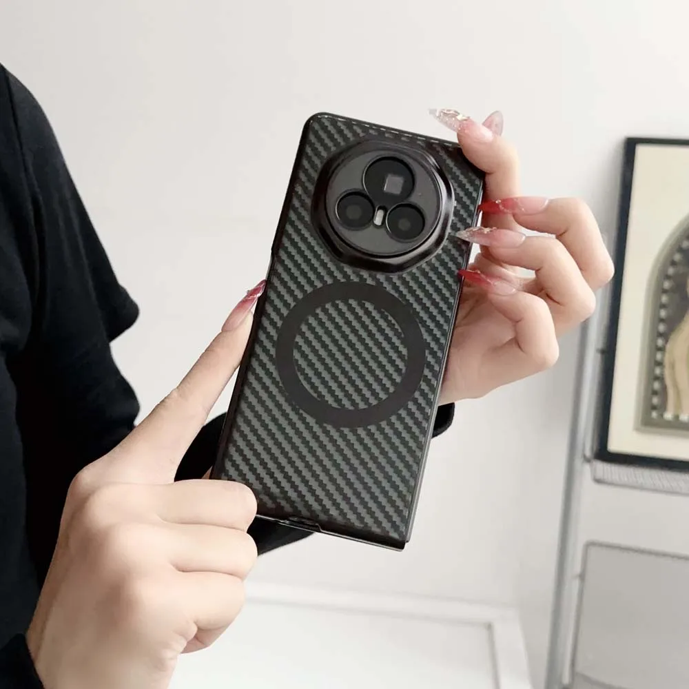 Carbon Fibre Texture Magnetic Clear Case with Magsafe Compatibility