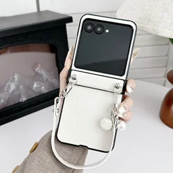 Alligator Pattern Leather Wrist Strap Shockproof Phone Case for Moto Razr60Ultra (White)