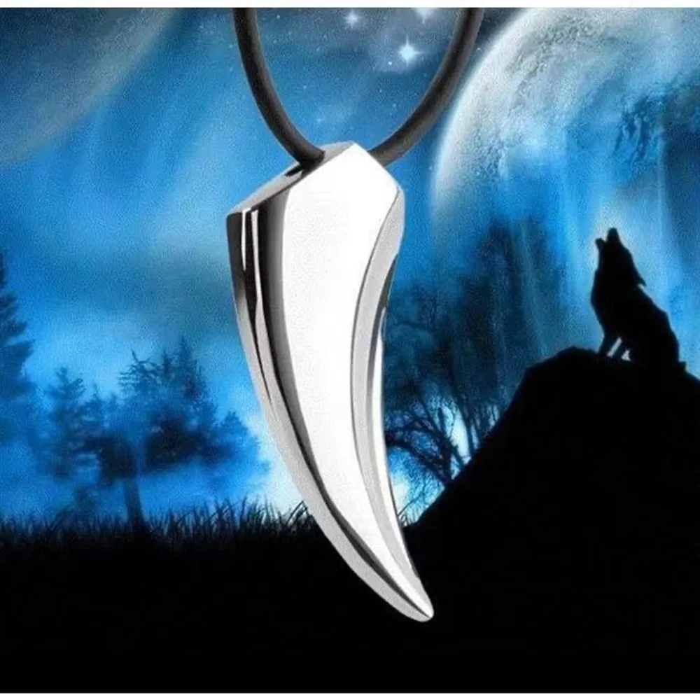 Titanium Steel Wolf Tooth Necklace Men Stainless Steel Fashion Luxury Personality Cross Necklace Domineer Biker Driver