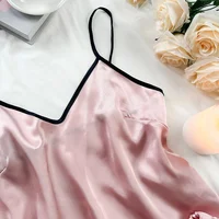 Pyjama en Satin lisse pour femmes, T-Shirt à col en v, bords à volants et short à nœud, ensemble pyjama Simple et respirant, vêtements de maison à bretelles 4
