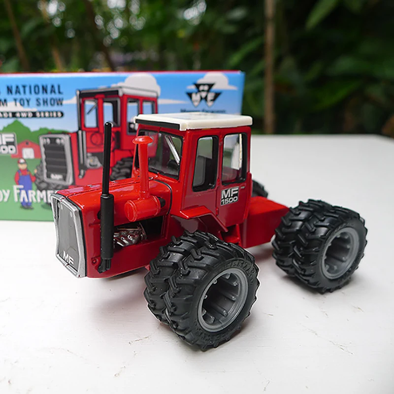 

Diecast 1:64 Scale 1500 Eight-wheel Tractor Farm Operation Agricultural Machine Commemorative Edition Alloy Classic Car Model