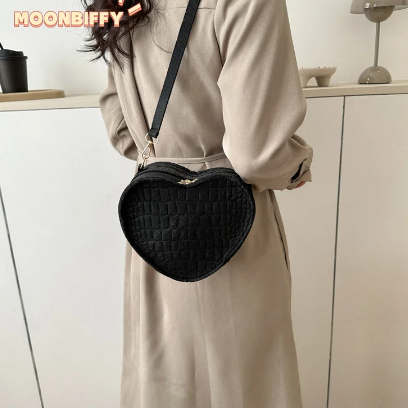 Fashion Vintage Heart Women Handbags Luxury Designer Handbag Heart Bags for Women Women's Shoulder Messenger 2023 Trend 5
