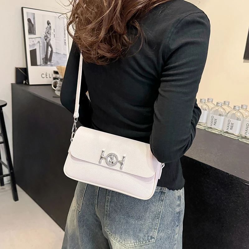 2024 New Luxury Design Elegant Y2k Aesthetic Shoulder Bags Korean Simple  Heart Women's Handbags Fashion All Match Underarm Bag