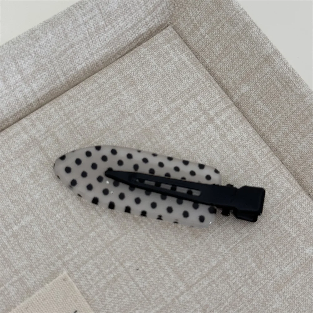5 barrettes