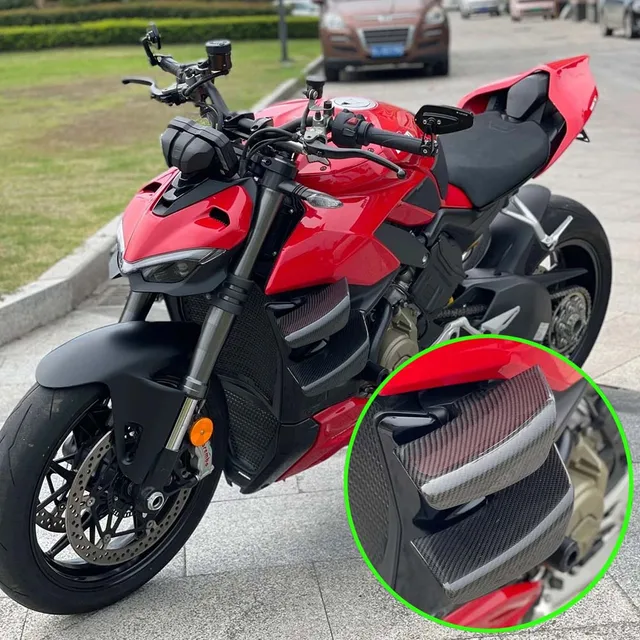 ストリートファイターv4sカーボンファイバー カウル ブラック