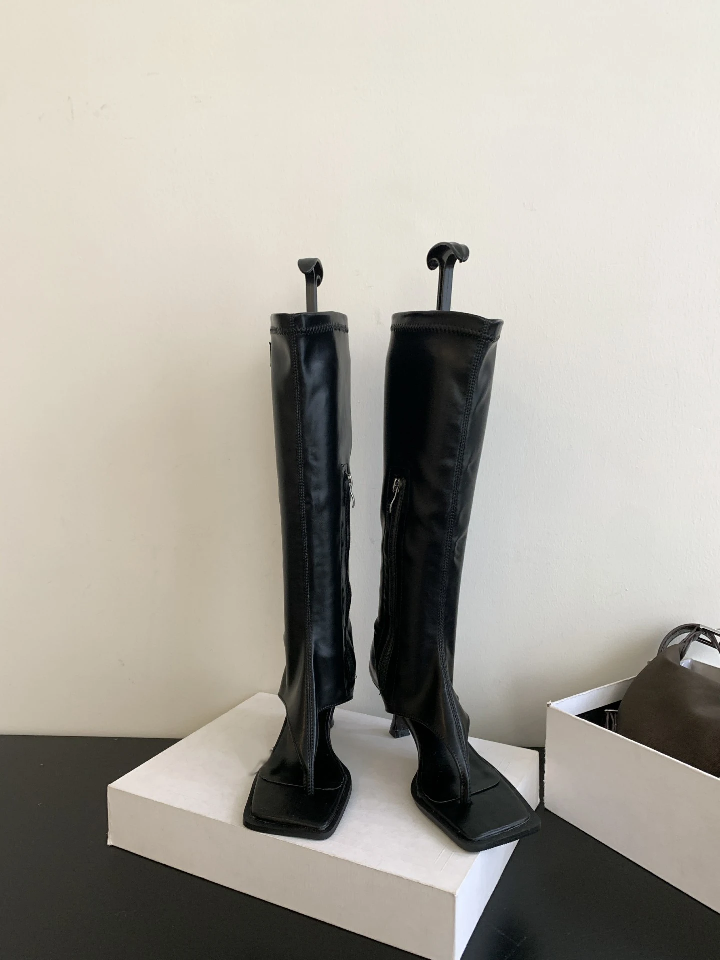 Aneikeh 2025 Sexy PU Square Head Clip Toe Sandals Boots Women's Thin Heel Side Zipper Sewing Chelsea Knee High Boots Party Ball