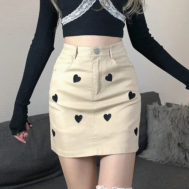 Summer New A-line Love Thorn Embroidery Heart-shaped 2023 Plus High Waist Gentle Retro Wild Elegant Hot Retro Chic Mini Skirt stevie nicks the wild heart lp