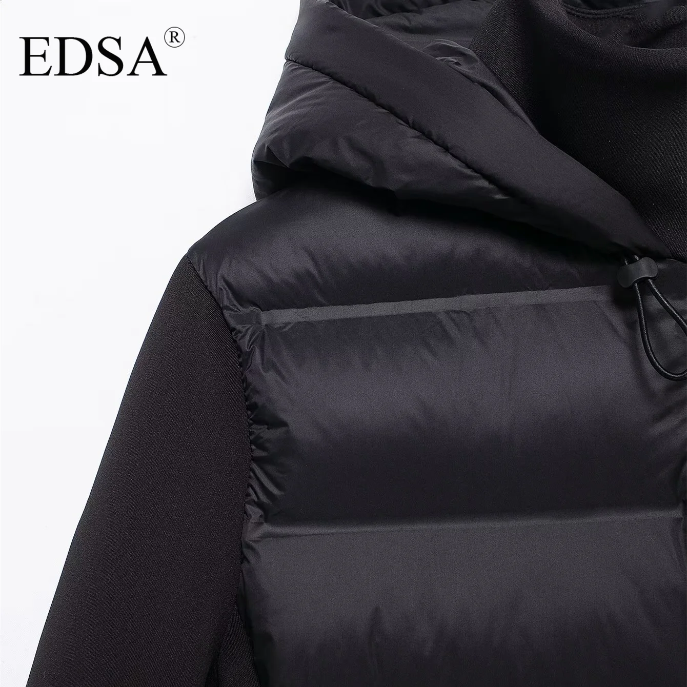 سترة نسائية مبطنة باللون الأسود من EDSA بغطاء للرأس قابل للتعديل مع سدادات ورقبة عالية وأكمام طويلة وجيوب جانبية ملابس خارجية شتوية دافئة