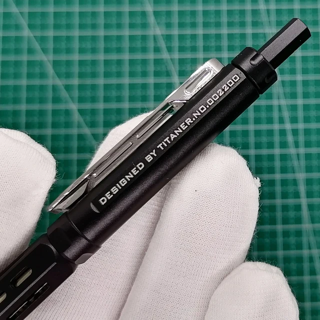 TITANER シャーペン　0.5 チタン製 圧倒的デザイン】TITANERチタンシャープペンシルのご紹介 - YouTube