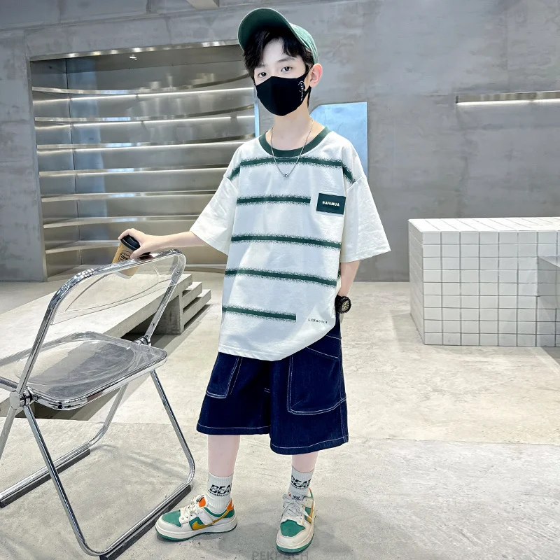 Set di abbigliamento estivo per bambini per ragazzi Tuta sportiva casual Bambini Adolescente Abiti in cotone Tuta a maniche corte a righe Costume di lusso - immagine 4