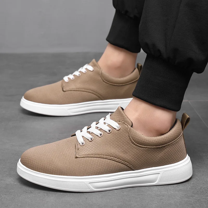 Basic Men's Canvas Shoes Breathable Light Men Vulcanized Shoes New Outdoor Hiking Classic Fashion Lace Up Male Casual Sneakers