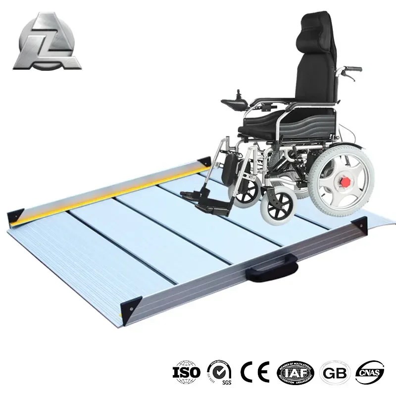 560L x 750W Aluminium Loading Ramp Portable Folding Wheelchair Scooter Van Disabled Access Motorcycle Ramps 560*750*55mm