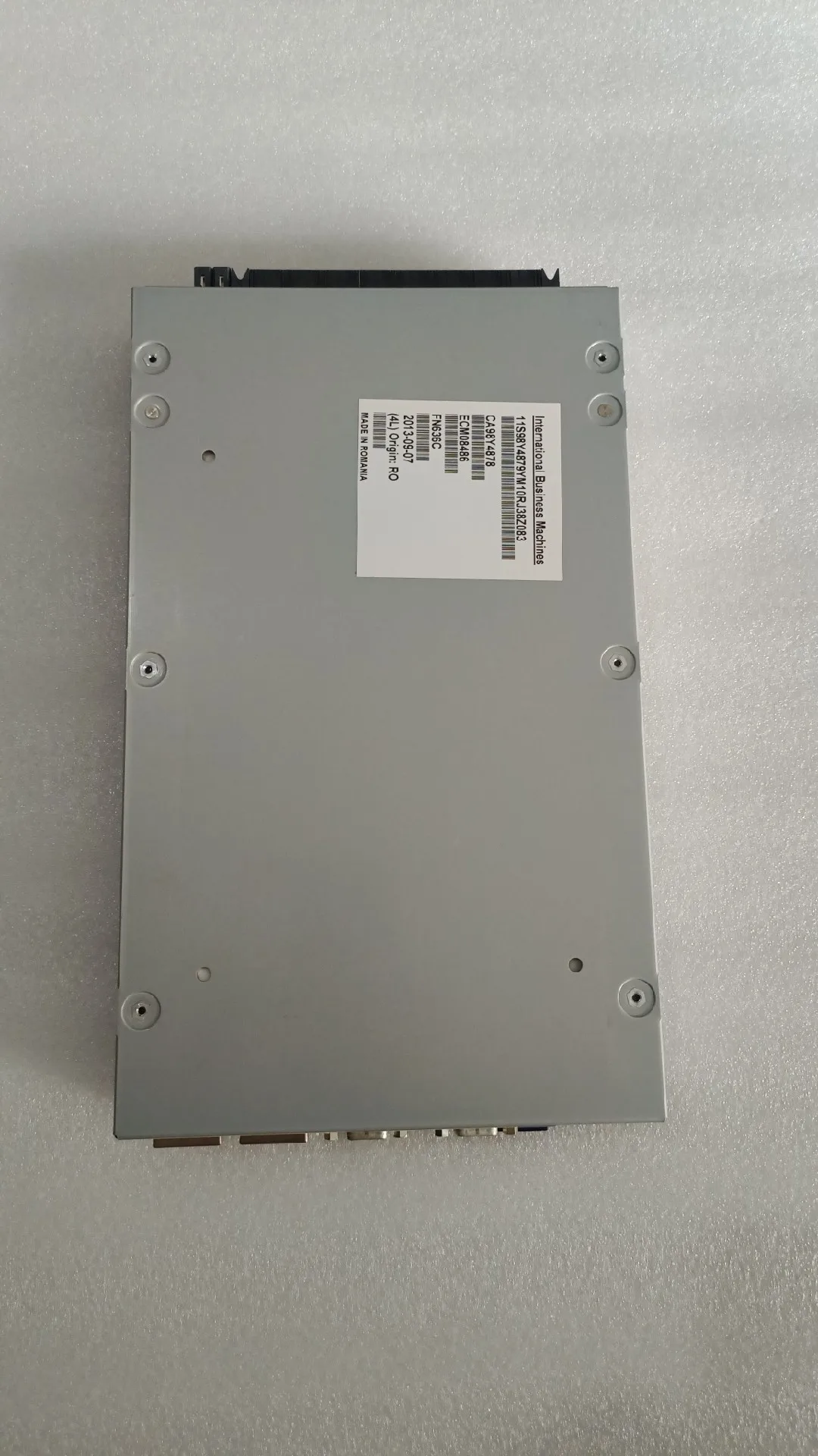 

Для 2-портового модуля IBM SAS I/O 98Y3168 98Y3169 98Y4879 98Y4878 FN636C