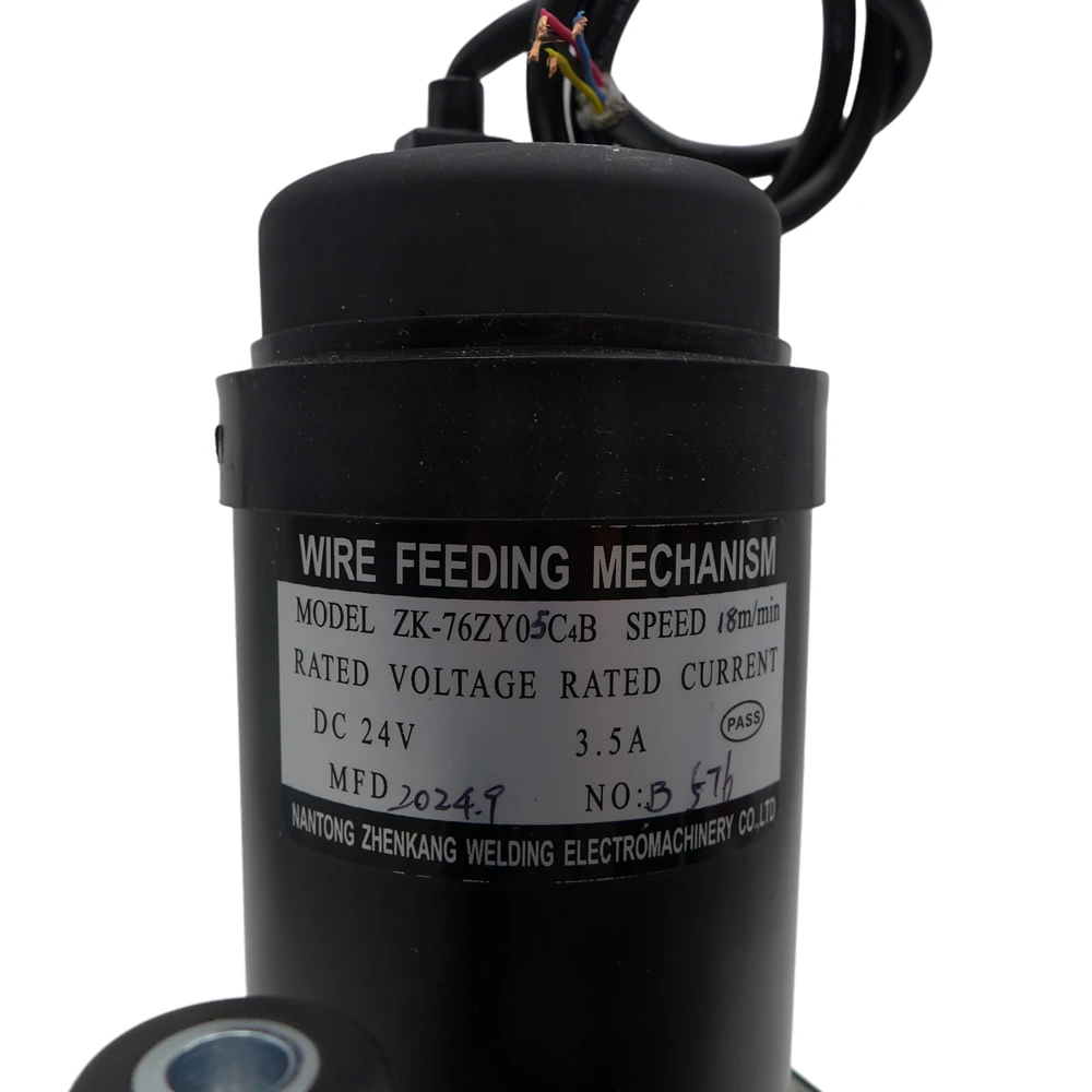 DC24V 76ZY-05 Wire Feeder Motor 18m/Min Mig Wires Feeding Motor With Tachometer Feedback C4B