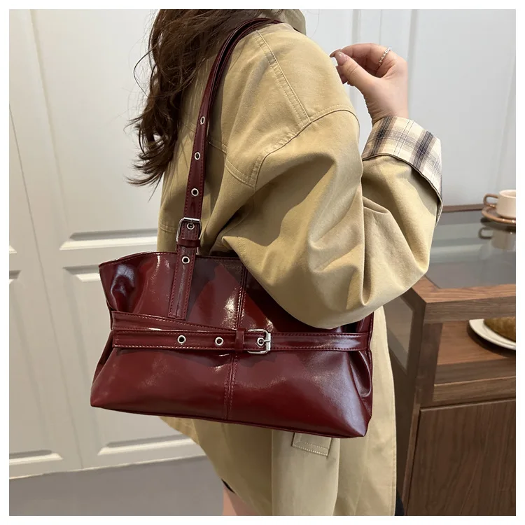 Large Capacity Women’s Shoulder Bag Tote Commuter Bag Simple Vintage Cross-Border New Style Bag Versatile Sensation 2025