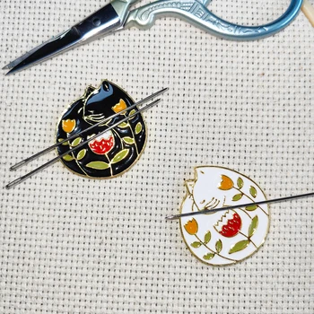 Magnetic Cat Needle Minder 1