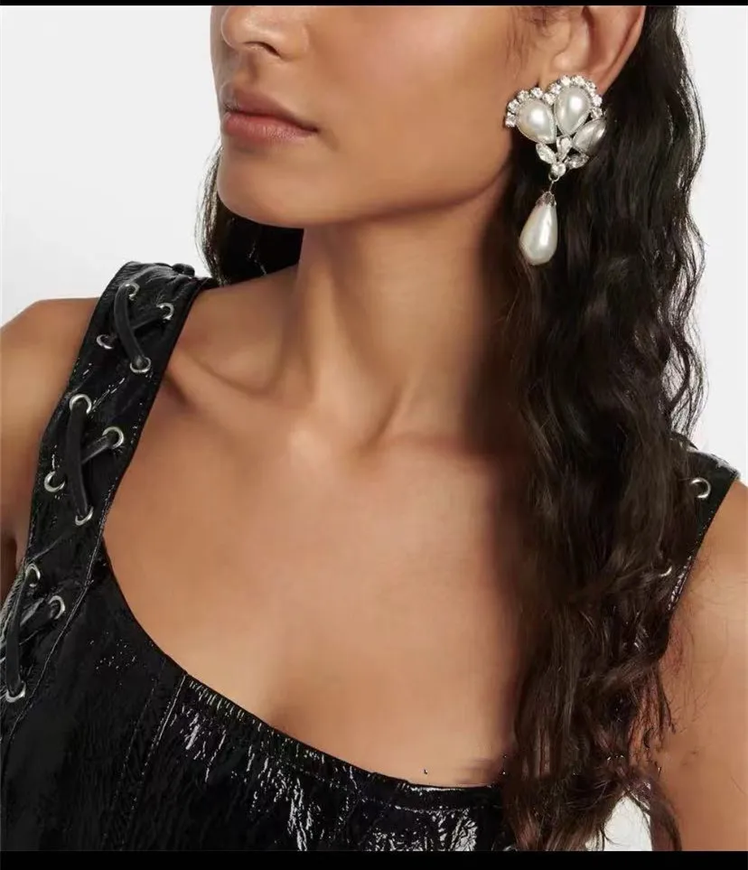 

European and American fashion crystal flower pearl pendant ear clip