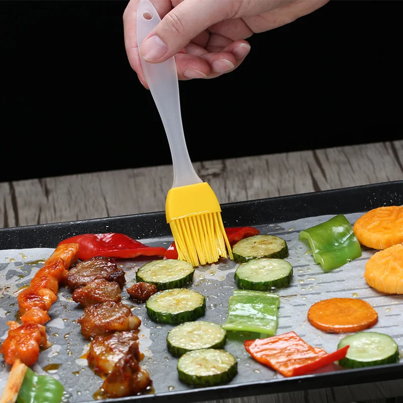 Useful Bbq Tool High Temperature Silicone Basting Oil Brush for Cake Bread Butter Baking Tools Keyboard Dust Cleaning Brush