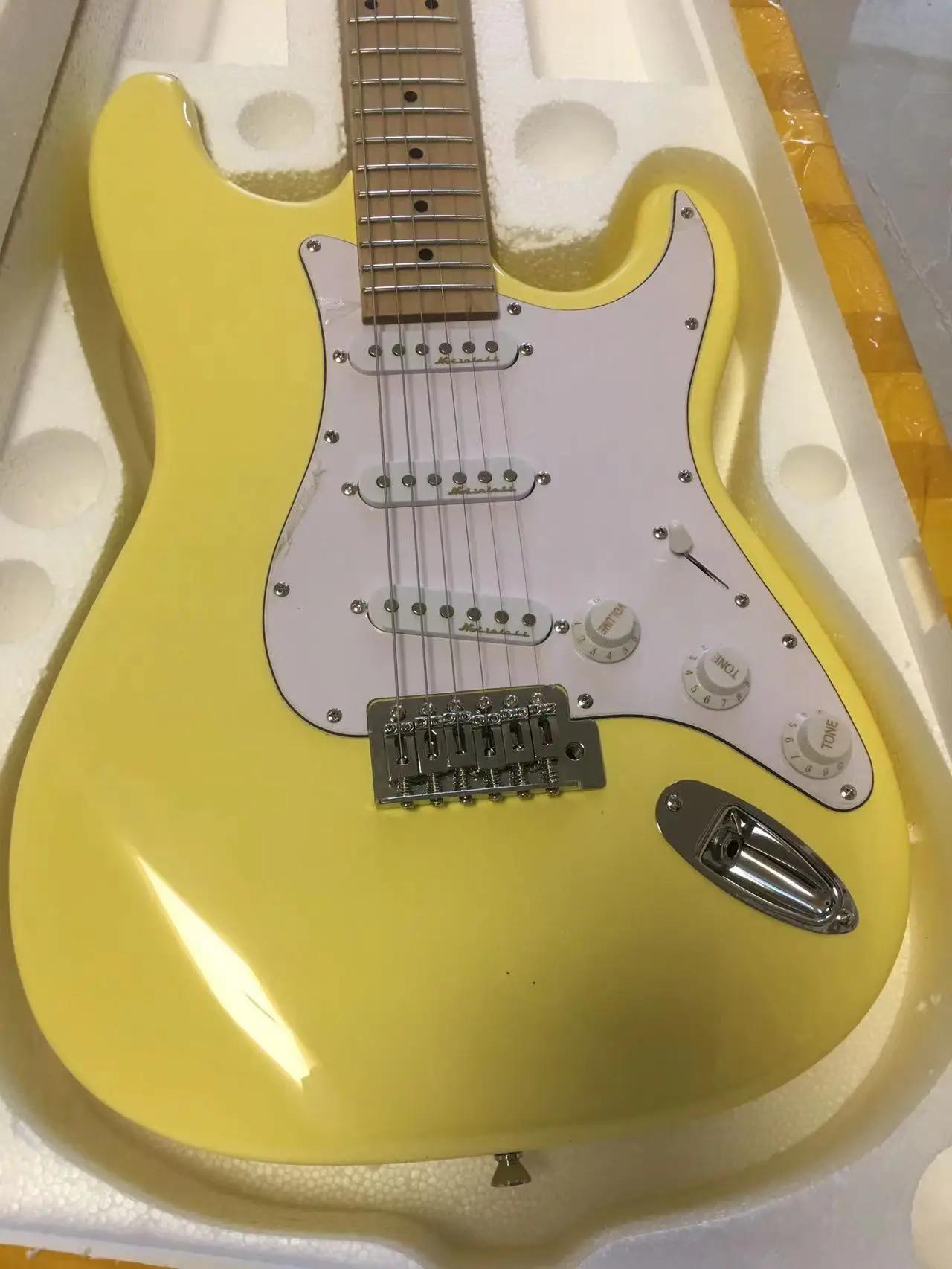 

2024 stratocaste-r custom body 6 string Electric Guitar в наличии FGESDGFDSG