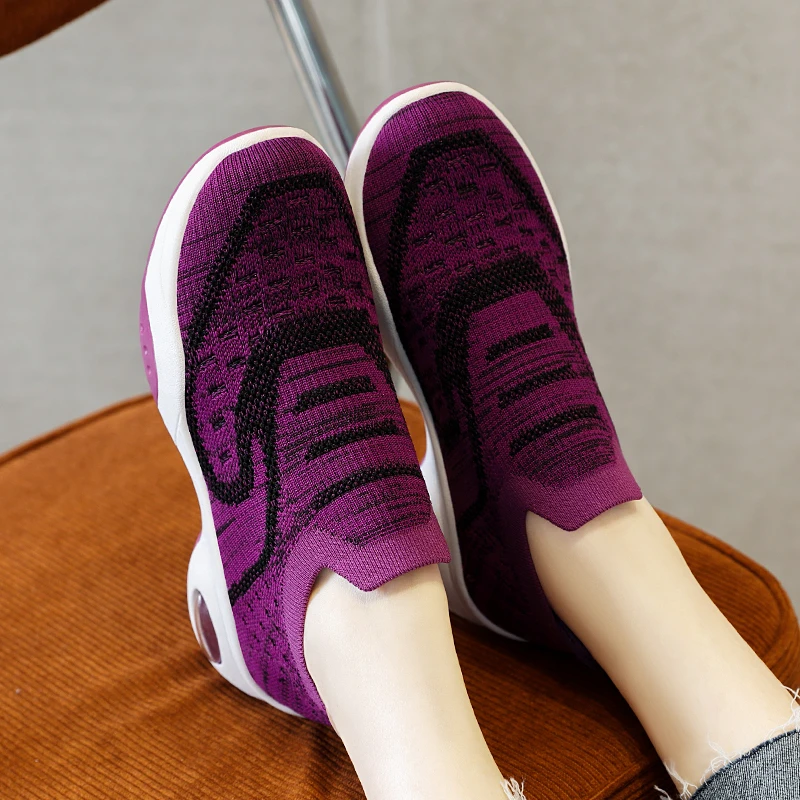 Spring and Autumn 2023 Women's Shoes New Lightweight Casual Sports Shoes Breathable Mesh Knitted Sports Shoes Women's Flat Shoes
