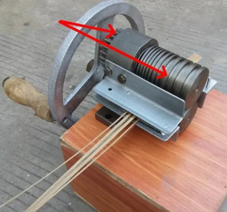 

sell compact structure toothpick machine manual bamboo splitting machine