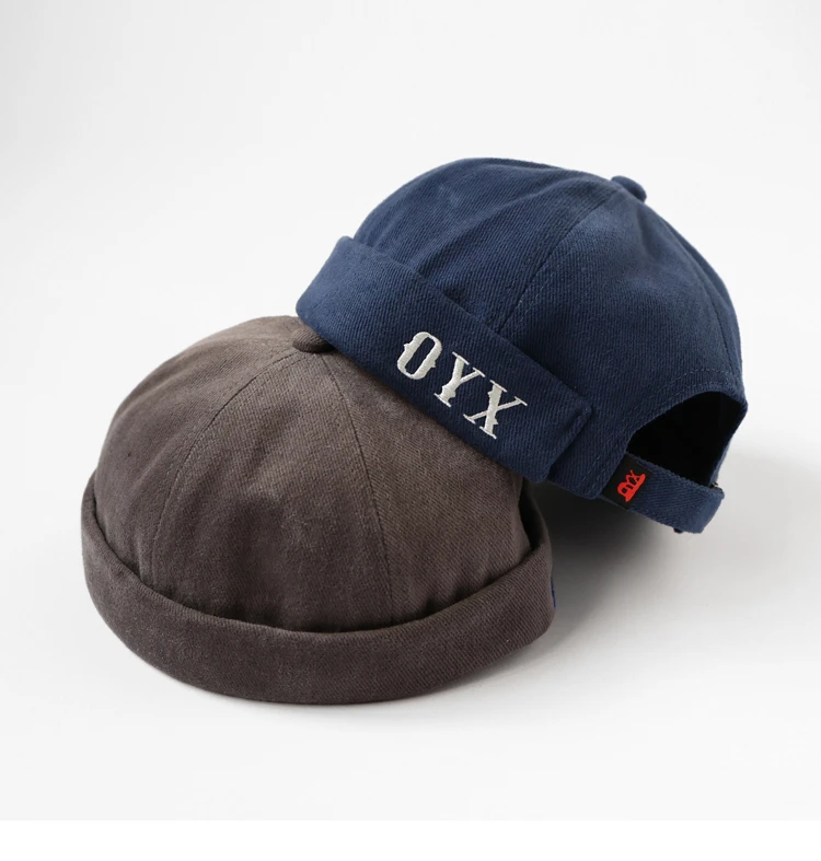 

Four Seasons Letter Embroidery Brimless Yuppie Hat Men Street Casual Hip Hop Chinese Landlord Hat Women Skullcap