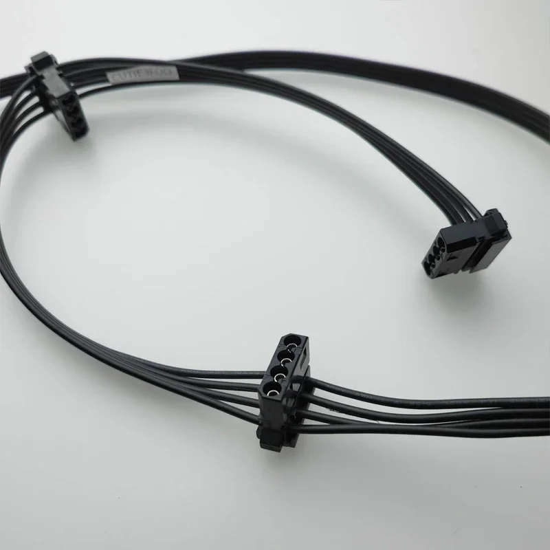 Рисунок 2 - Материнская плата GPU 6p To 3 большой