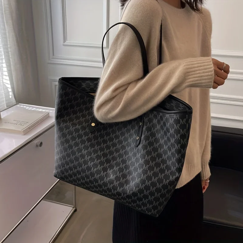 High-end Sense Large Capacity Bag Niche Versatile Commuter Bag Women's 2024 New Trendy Texture Tote Bag