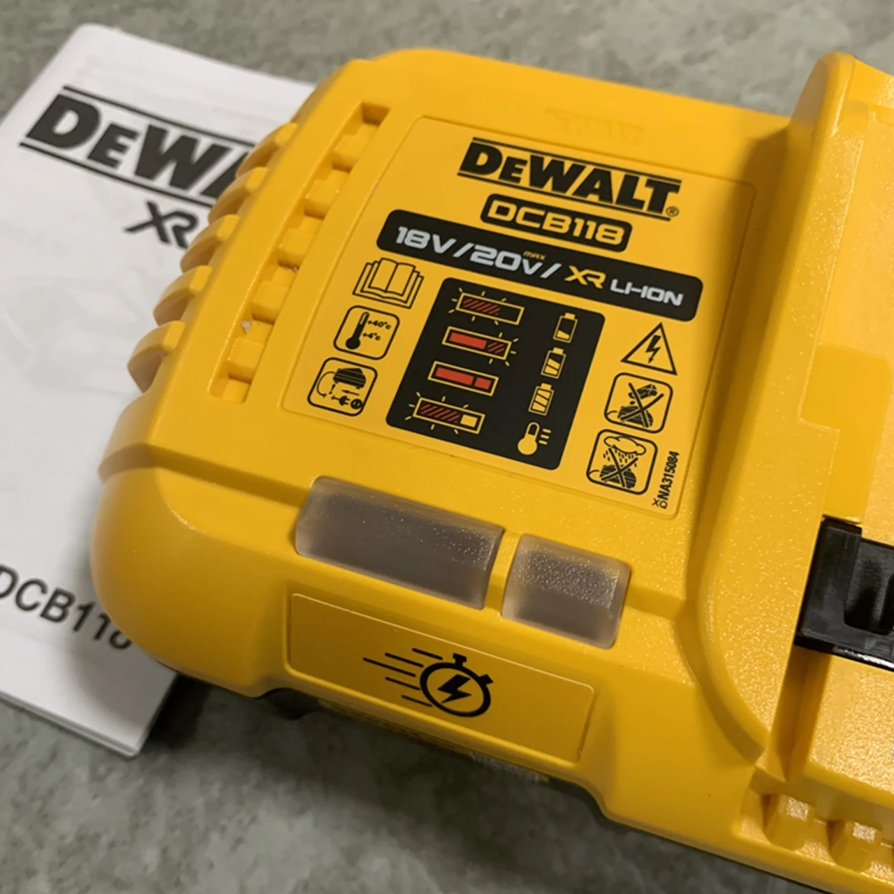 New DeWalt DCB118 20V MAX 60v Fan Cooled Fast Charger DCB118 AliExpress
