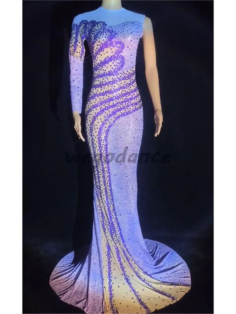 

Stretch Birthday Costume Long Tail Singer Party Wear See Through Silver Rhinestones Crystals Single Sleeve Pink Evening Dress