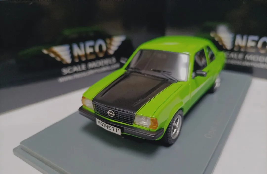 

Neo 1/43 Opel Ascona B 2.0 S/R Collector Edition Metal Diecast Model Toy Gift