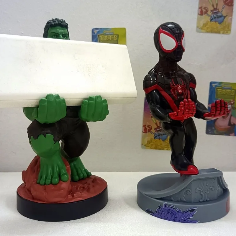 

Marvel Avengers Spider-Man Personalized Creative Figure Model Desktop Ornament Children's Toy Mobile Phone Stand Holiday Gift