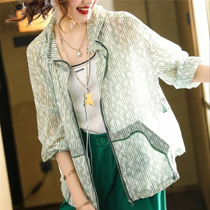 

2023 New Thin Hooded Printed Sunscreen Coat Loose Jackets Women Spring Summer Sun Protection Fashion Zipper Jacket Tops Female