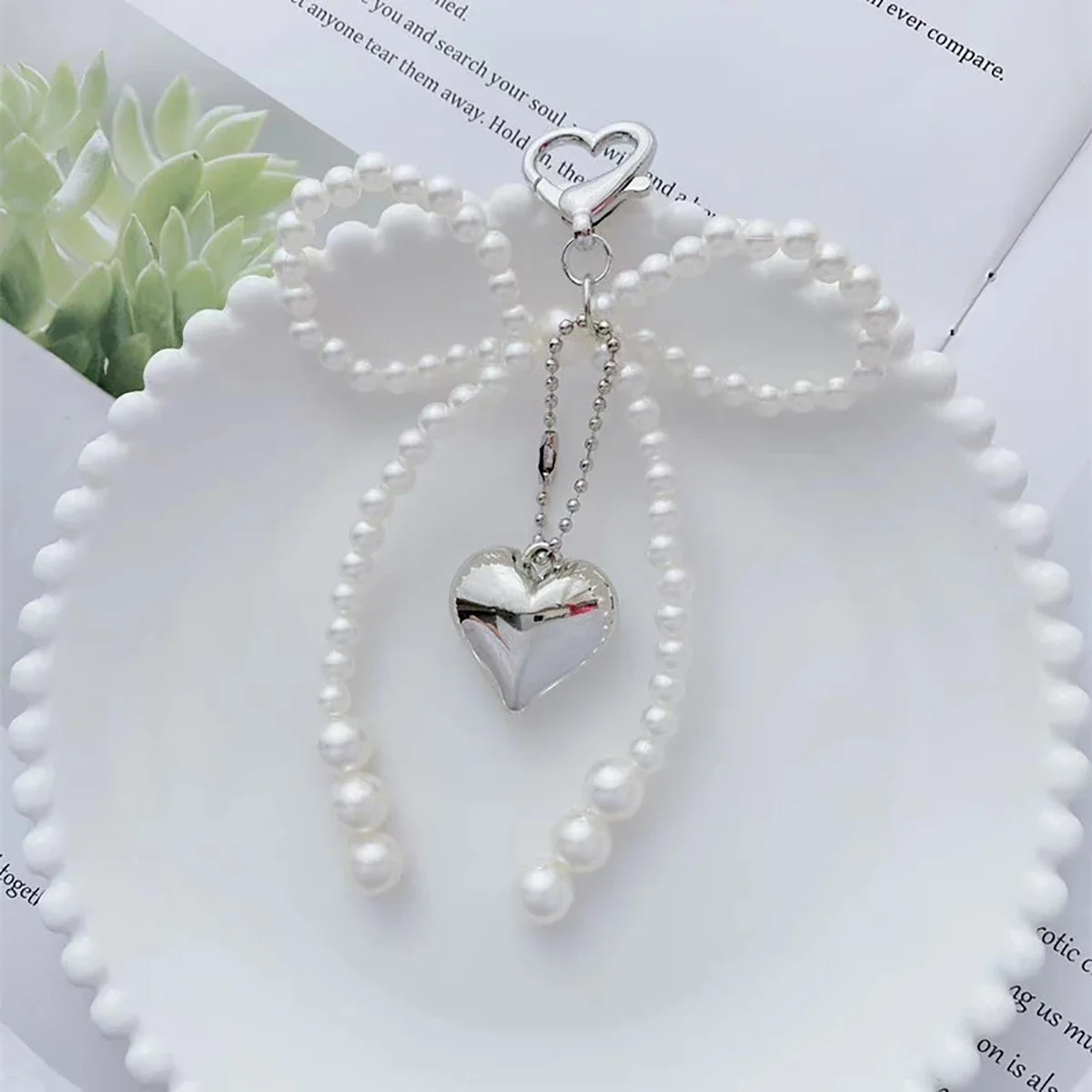 Bowknot Keychain White Bowknot Heart Keychain Women Sweet Charm Pearl Bow Backpack Key Ring Handmade Jewelry Ornament Bags Pendants Gifts
